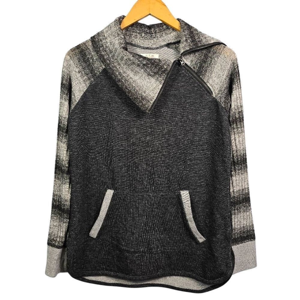 Maurices Gray Striped Pullover Sweater Size S